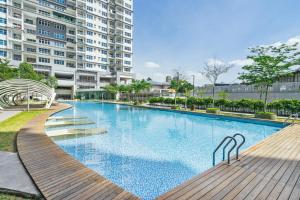 Puchong Skypod Residence, 1-5 pax with Balcony Unit, Walking Distance to IOI Mall, 10min Drive to Sunway