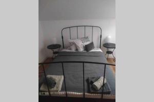 Stunning 2 Bedroom Duplex Apartment, City central