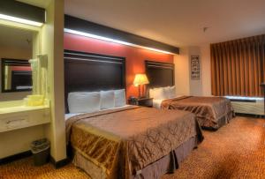 Queen Room with Two Queen Beds room in Smoky Mountain Inn & Suites