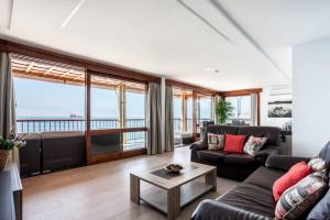 LEVANTE BEACH FRONT OF THE SEA Estacha