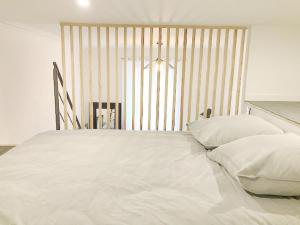 Lodge Nicolas, Hyper Centre