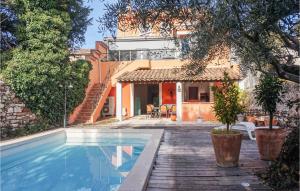 Maisons de vacances Beautiful Home In Saint Chinian With 5 Bedrooms, Wifi And Outdoor Swimming Pool : photos des chambres