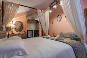 Maria's Boutique Rooms Korinthia Greece