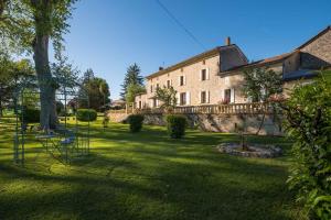 B&B / Chambres d'hotes Chateau Puygrenier : photos des chambres