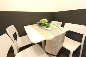 EK1 Elizabeth Garden Kuromon