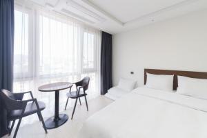 The Venezia Suite Hotel