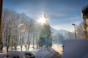 Quadruple Room with Mountain View room in Vert Lodge Chamonix