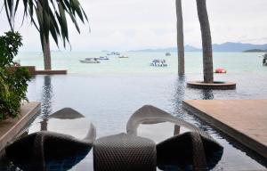 Upni Duniya - Luxury, Beachfront 9-suites Villa