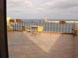 Belmondo Hotel