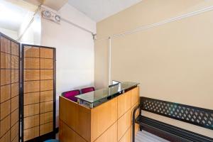 RedDoorz at V-Cat Apartelle Sampaloc Manila