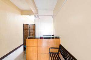 RedDoorz at V-Cat Apartelle Sampaloc Manila