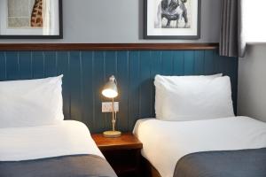 Single Room room in The Spyglass & Kettle by Greene King Inns