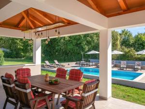 3 star Коттедж Holiday Home Casetta Filip Marčana Хорватия