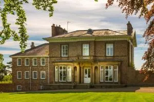 The Wing at Brook Hall nr York & Leeds - FREE hot tub - Boston Spa
