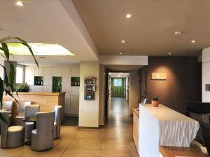 Hotels Logis Hotel-Restaurant Les Loges : photos des chambres