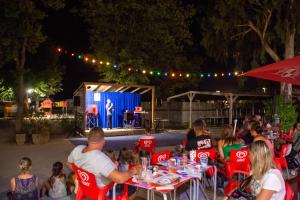 Campings Camping Domaine Du Golfe De Saint Tropez : photos des chambres