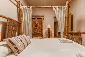 Bohemian Gold TwoBedroom with Garden