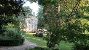 B&B / Chambres d'hotes Chateau du Vallier superbe suite vignobles BORDEAUX : photos des chambres