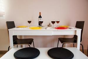 Konstantina & Evgenia Deluxe Apartment