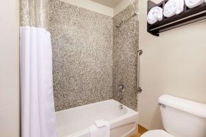 Deluxe Queen Room with Two Queen Beds room in La Quinta by Wyndham Spokane Valley