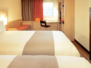 Hotels ibis La Roche Sur Yon Vendespace : photos des chambres