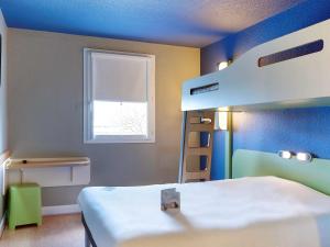 Hotels ibis budget La Roche Sur Yon Vendespace : photos des chambres