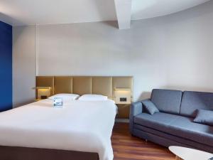 Hotels ibis budget La Roche Sur Yon Vendespace : photos des chambres