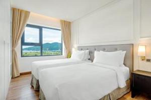 Wyndham Danang Golden Bay - Free Shuttle Bus to Beach