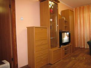 Комфортная 2-комнатная Новопречистенская 1, Три раздельных двуспальных места