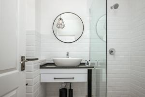 116 Illovo Mews Studio