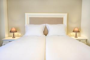 Deluxe Double Room room in Emerald Suites