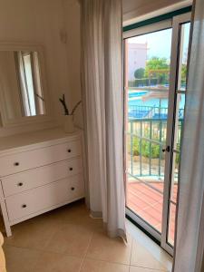 St. James Beach & Pool Apartment