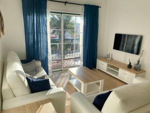 St. James Beach & Pool Apartment