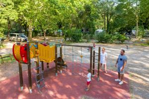 Campings Camping du Pont d'Avignon : photos des chambres