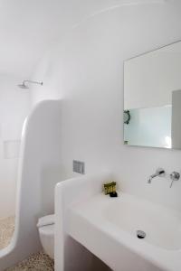 Zefi Hotel & Suites Paros Greece