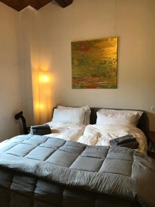 Zimmer mit Kingsize-Bett