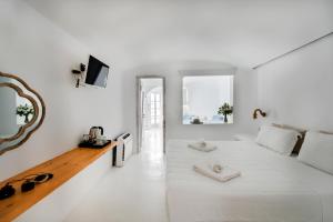 Zefi Hotel & Suites Paros Greece