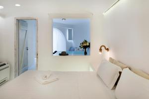 Zefi Hotel & Suites Paros Greece