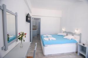 Studios Akrogiali Amorgos Greece