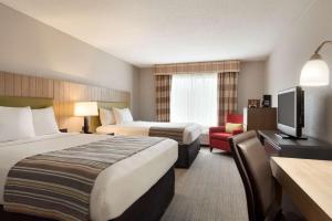 1 King Bed Accessible room in Country Inn & Suites by Radisson Minneapolis/Shakopee MN