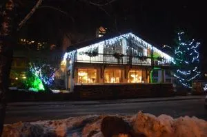 图尔玛丽娜餐厅酒店 - 艾姆拉普拉涅