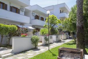 Residence Borgo Latino- Localo