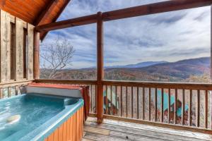 one bedroom house room in Blue Ridge Sunrise
