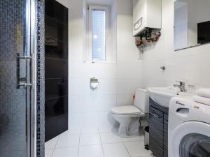 CracWoW Old Town Apartment