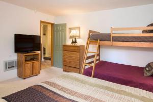Two-Bedroom Apartment room in Aspen Creek #104