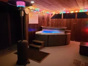 Libby's Taos Casita - "The Hideaway" - Taos Junction