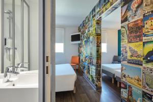 Hotels hotelF1 Thonon Les Bains Est : photos des chambres