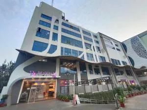 Regenta Inn Vadodara, 500m from Railway Station - Vadodara