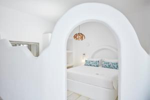 CYCLADES - Semi Based Apartment with Indoor Garden - Part Of White Dunes Luxury Boutique Hotel
