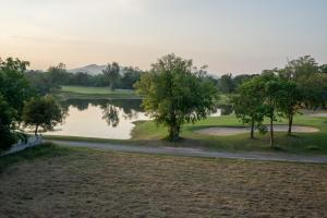 Golf View Suite Private Apartment Khao Yai